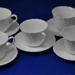 WEDGWOOD 社のティーカップ 5 客．Bone China です． 2000円でした．